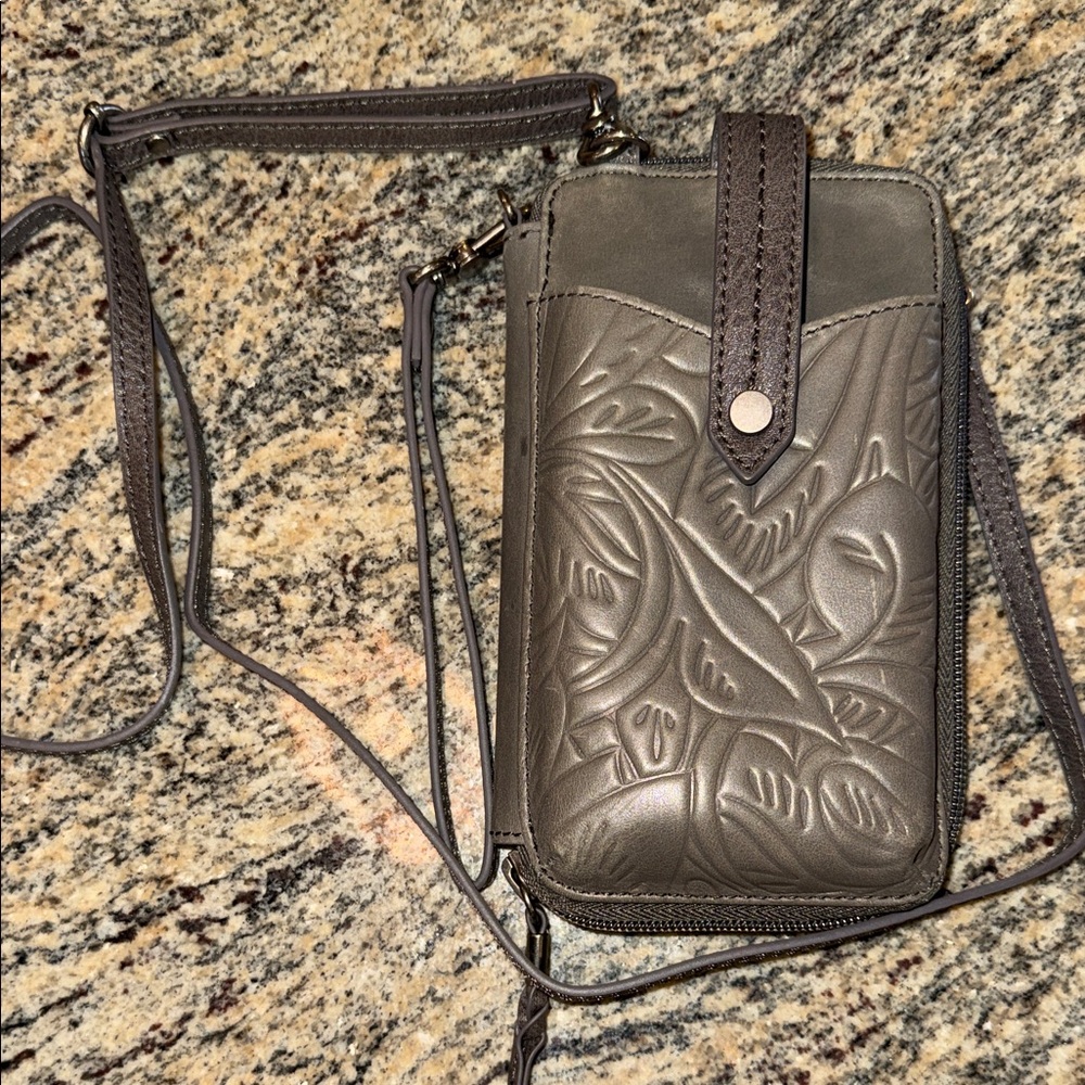 the Sak Silverlake Wallet Phone Case - Dark Gray